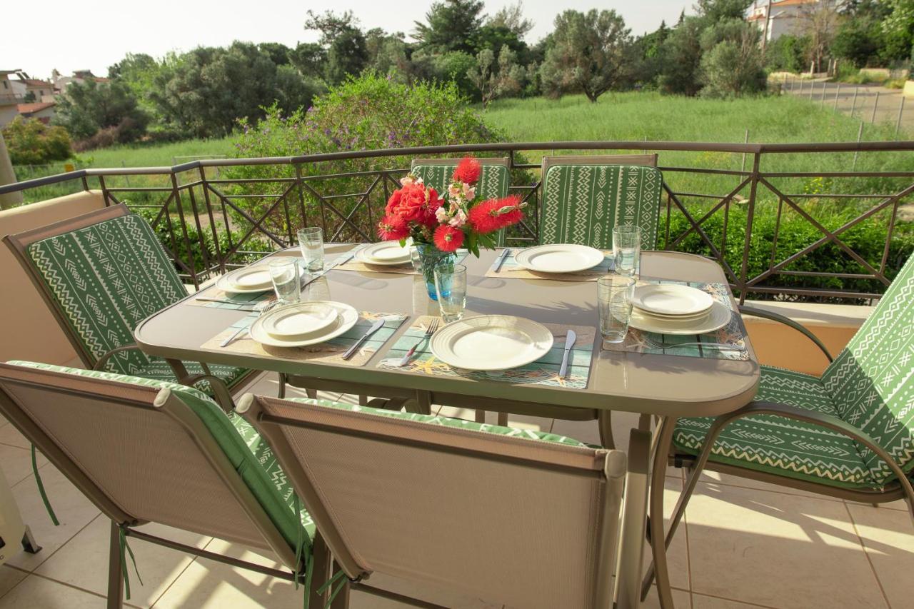 Helios: Charming Beach Home Next To Crystal Waters Néa Mákri 外观 照片